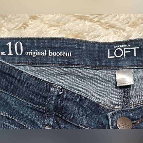 LOFT Women's Size 10x31.5 Original Bootcut Denim Blue Jeans EUC - Picture 5 of 9
